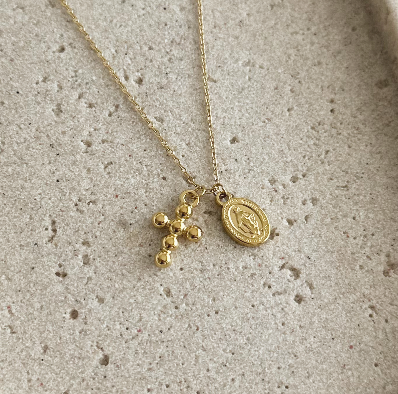 Fe Necklace